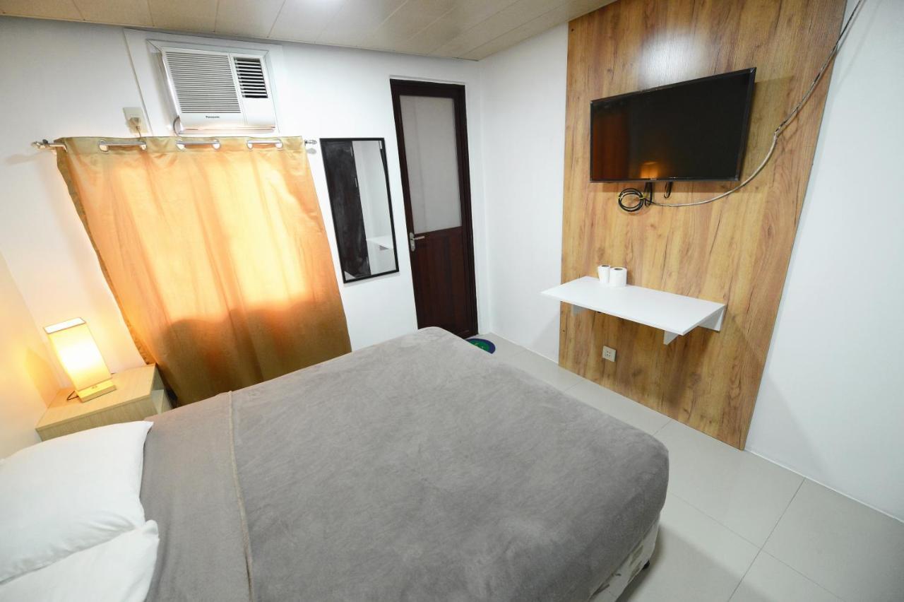 Cebu Courtyard Hotel Lapu-Lapu City Bagian luar foto